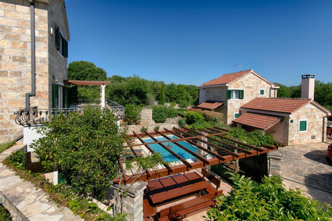 Villa Luci Pucisca Exterior foto